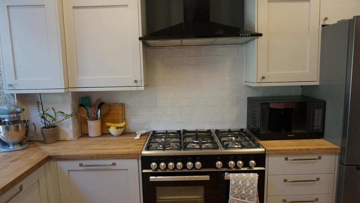 Lovely 1-bedroom Flat In Wimbledon Appartamento